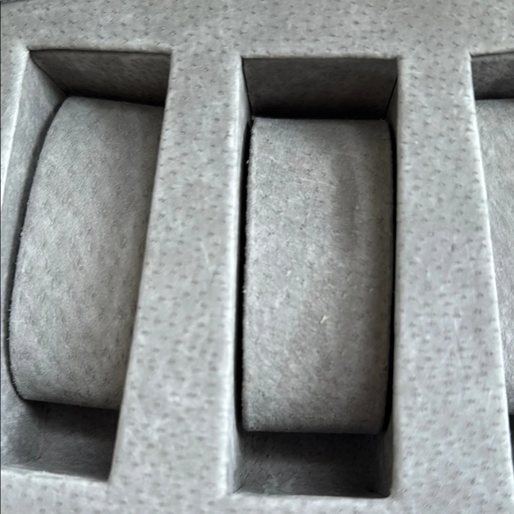 ⭐️- Bey Berk Black Leather Watch Display Case with locking clasp! 6 watches! - Picture 11 of 14